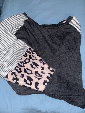 Women’s Long Sleeve Crewneck Tee - Charcoal with Pink Leopard and Stripe Sleeves